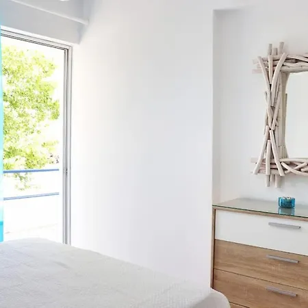 Gentle Breeze * Kamena Vourla