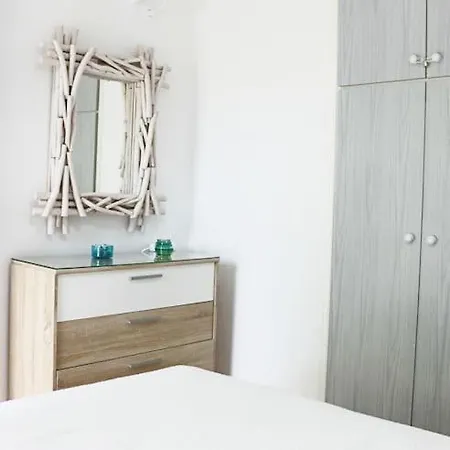 Gentle Breeze Kamena Vourla